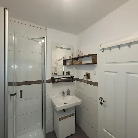 アパート Sonneninsel & Ankerplatz Wiek Mit Eigener Sauna Wiek auf Rügen